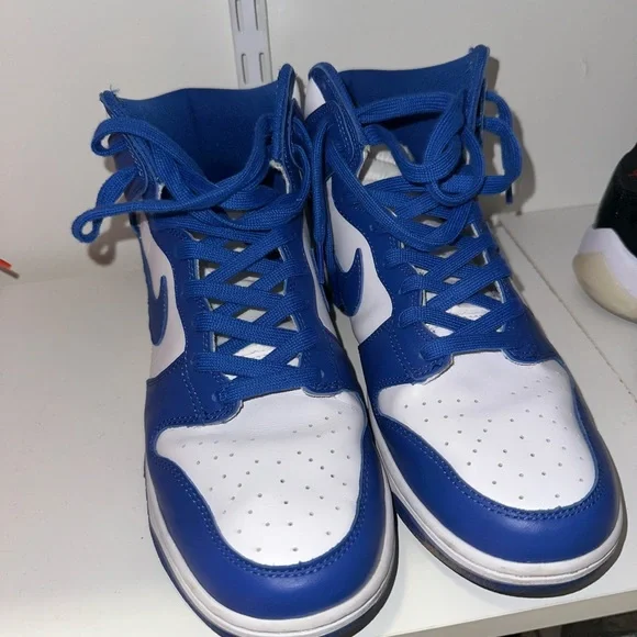 Bundle of 5 Hype Sneakers containing Nike Dunks, Jordans and Yeezy - Picture 6 of 15